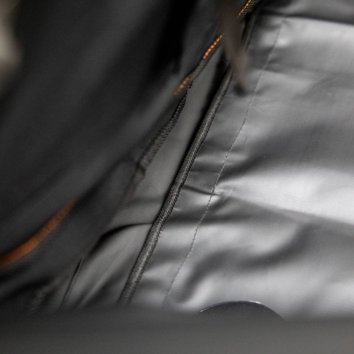 XG Cargo Sportsman Floor Liner JLU – Speaker in Floor