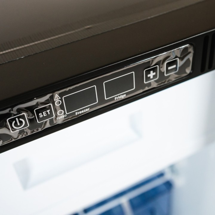 Yolco RL75M Black 72 L built-in fridge with freezer