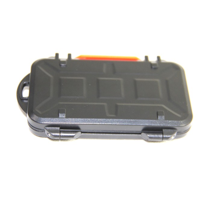 Pojemnik na 8 kart SD lub 4CF Wolfcase