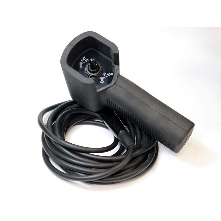 Kangaroowinch K25000 24V winch - 14 mm x 26.5 m rope, roller fairlead, tensioner, corded remote - view 7