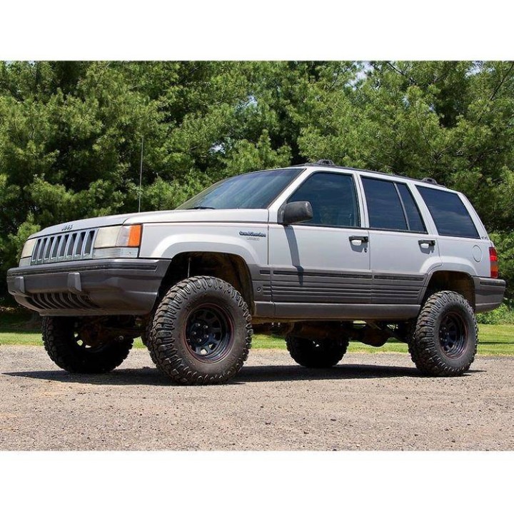 Zestaw zawieszenia lift 2" BDS Jeep ZJ