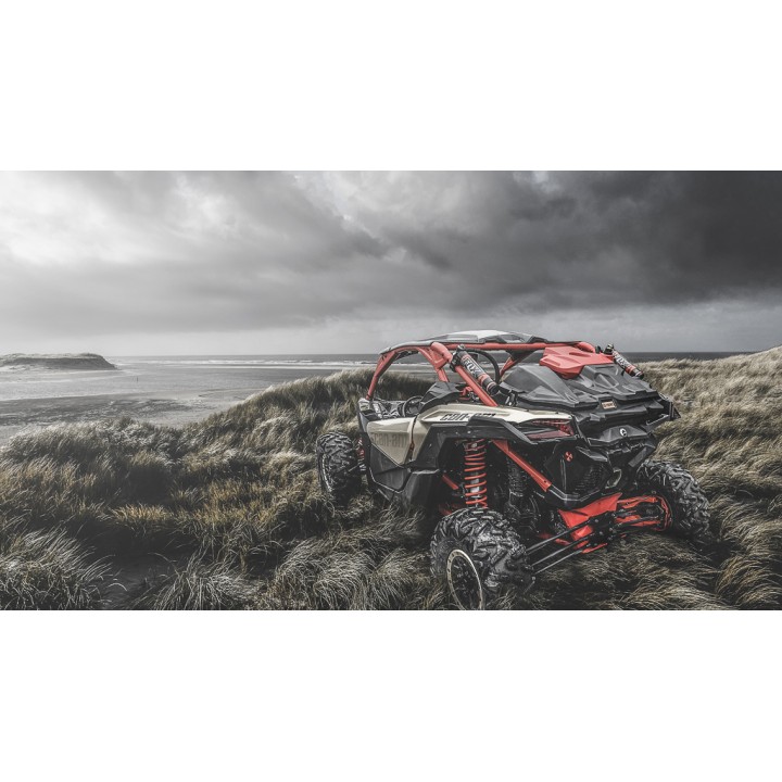 Kufer GKA tesseract tylny Can-am maverick X3 zamykany na gumy