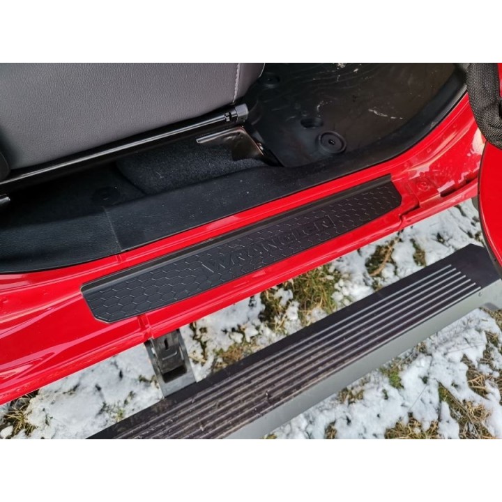 Ozdobne listwy progowe Jeep Wrangler JL