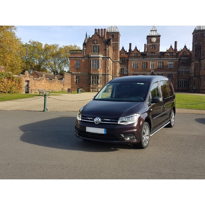 Zestaw do montażu oświetlenia serii LAZER Linear 6 w fabrycznym grillu - Volkswagen Caddy (2015-) - ujęcie 3