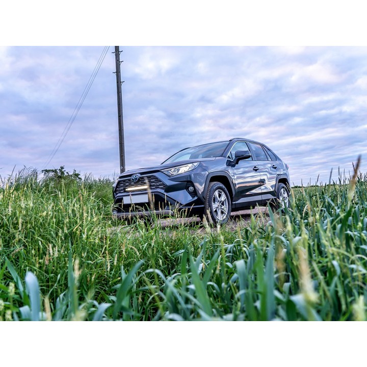 Kit with LAZER Linear 18 Elite - Toyota RAV4 Hybrid (2018 -)
