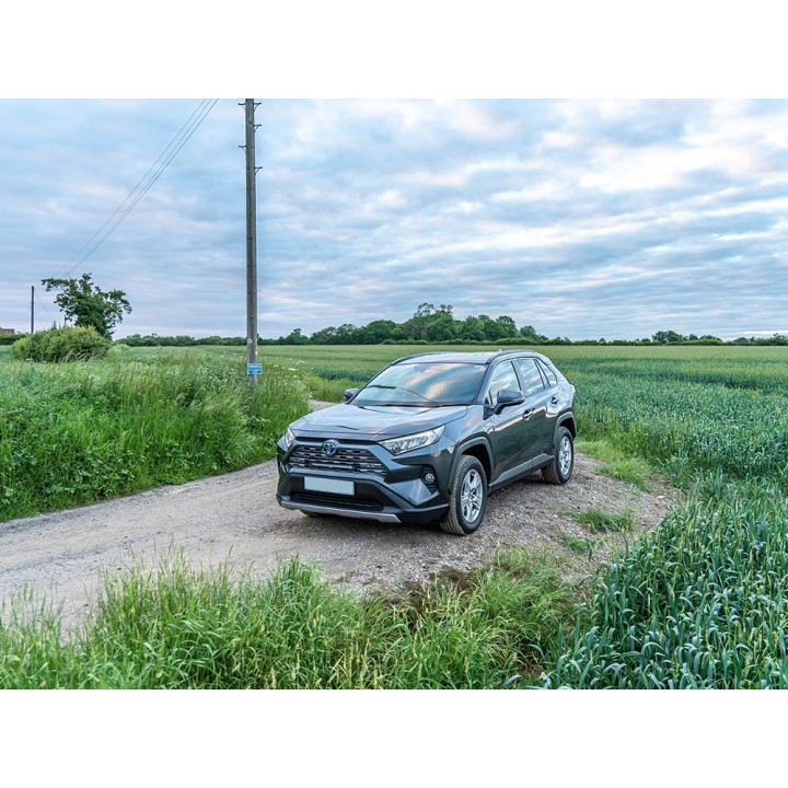 Kit with LAZER Linear 18 Elite - Toyota RAV4 Hybrid (2018 -)