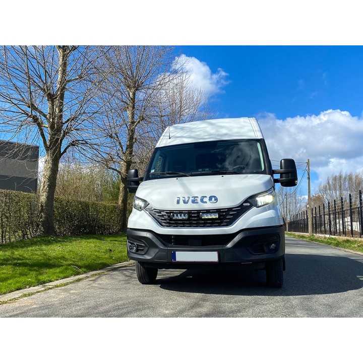 Kit of two LAZER TRIPLE-R 750 (Gen2) - Iveco Daily (2019 -)