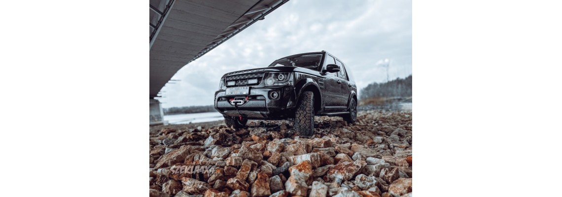 Additional lighting for Land Rover Discovery 4 - LAZER kit in the grill