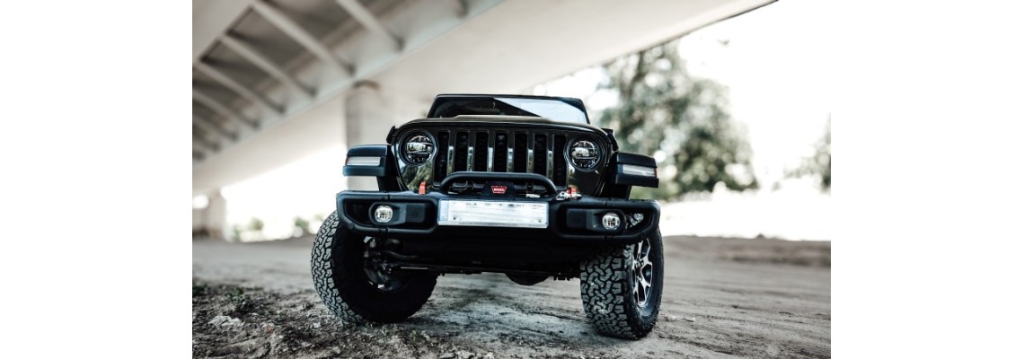 Jeep Wrangler JLU 2,5 lift Metalcloak - FOX Shocks - wyciągarka WARN