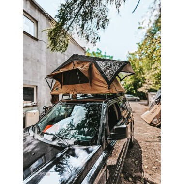 Installation of the Wildcamp Ohio 160 Roof Tent on a Jeep Patriot – A Practical Guide