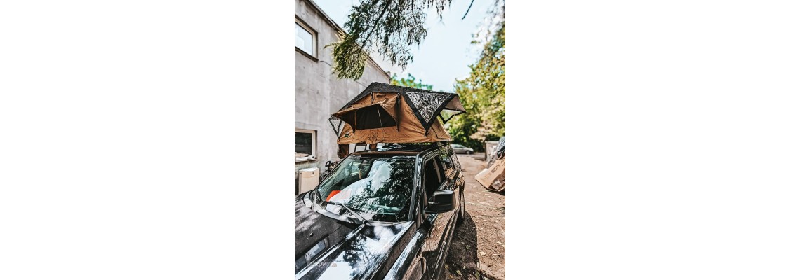 Installation of the Wildcamp Ohio 160 Roof Tent on a Jeep Patriot – A Practical Guide